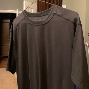 Men’s XL Titanium Columbia short sleeve